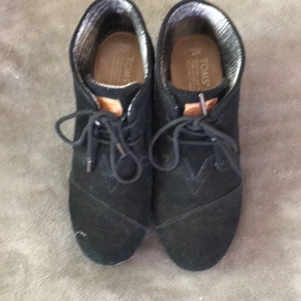 Toms black suede wedge bootie